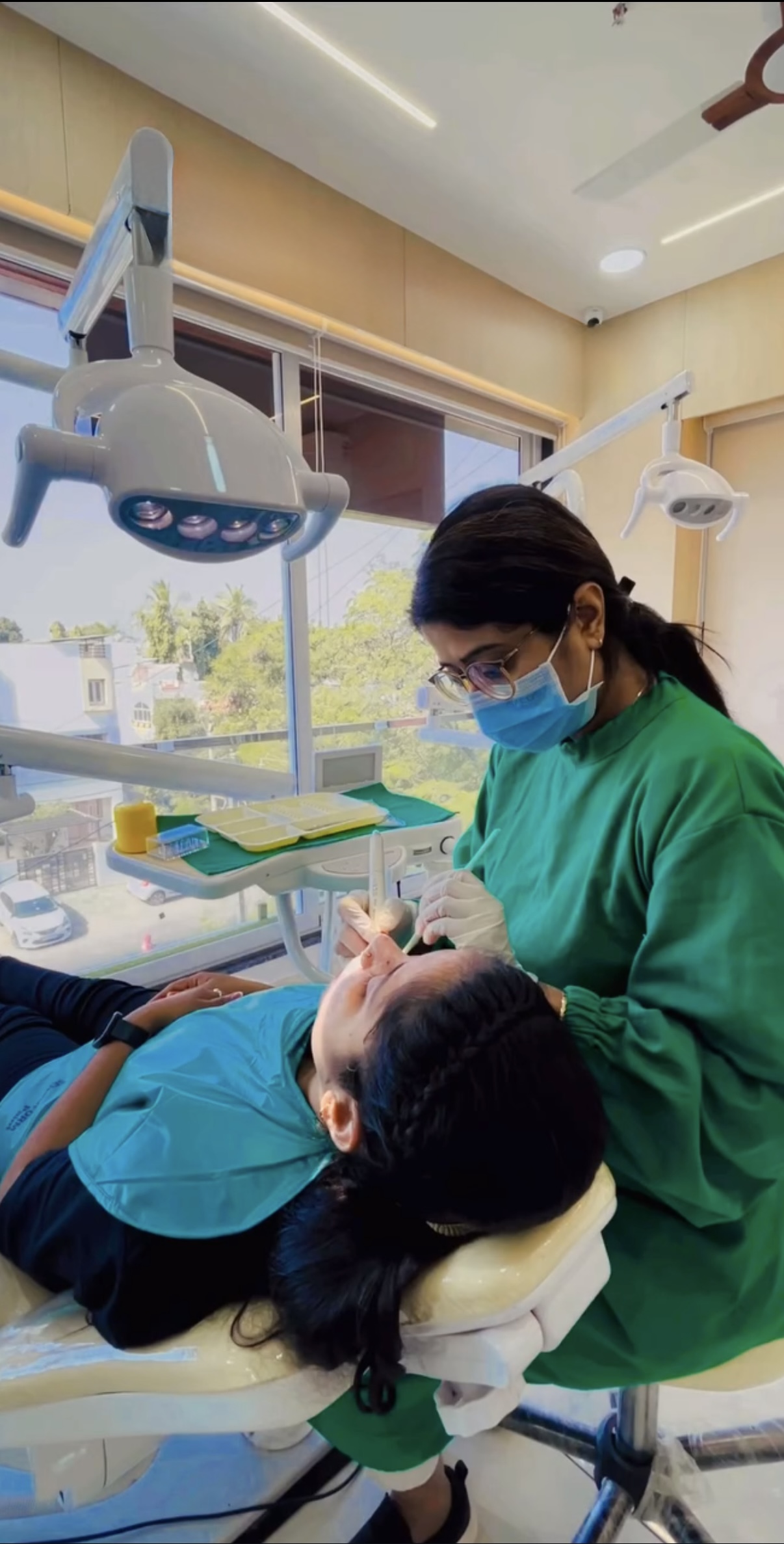 Dr. Manali Rajyaguru Dentist in Bhavnagar – Smile Studio Dental Clinic